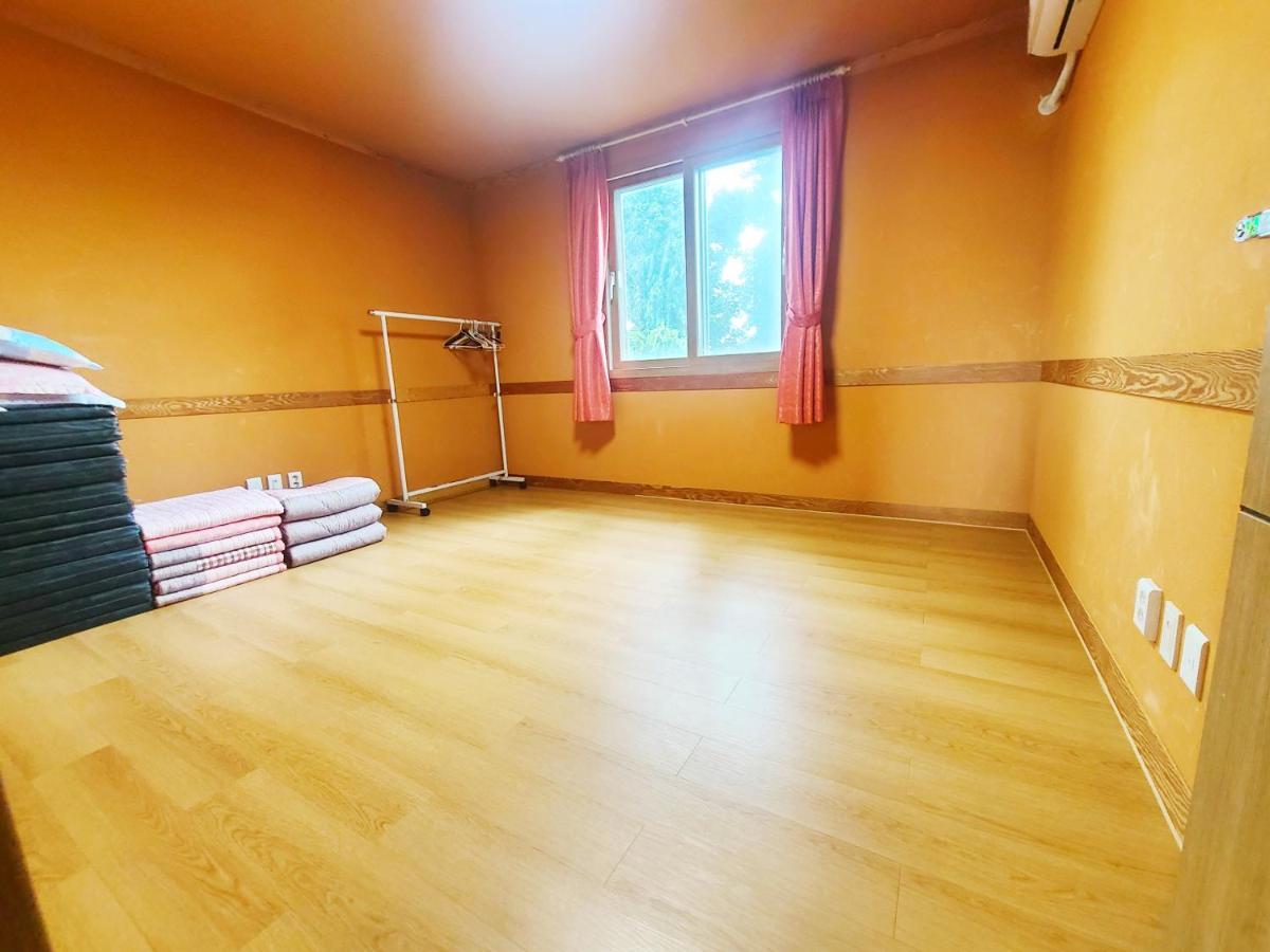 Lohas Pension Seogwipo Exterior photo